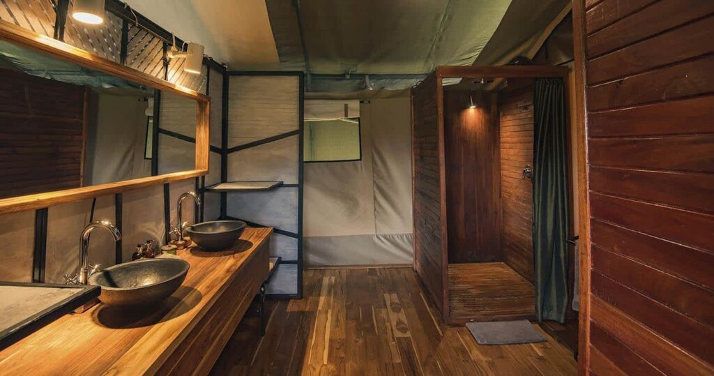Lodge/Tented Camp